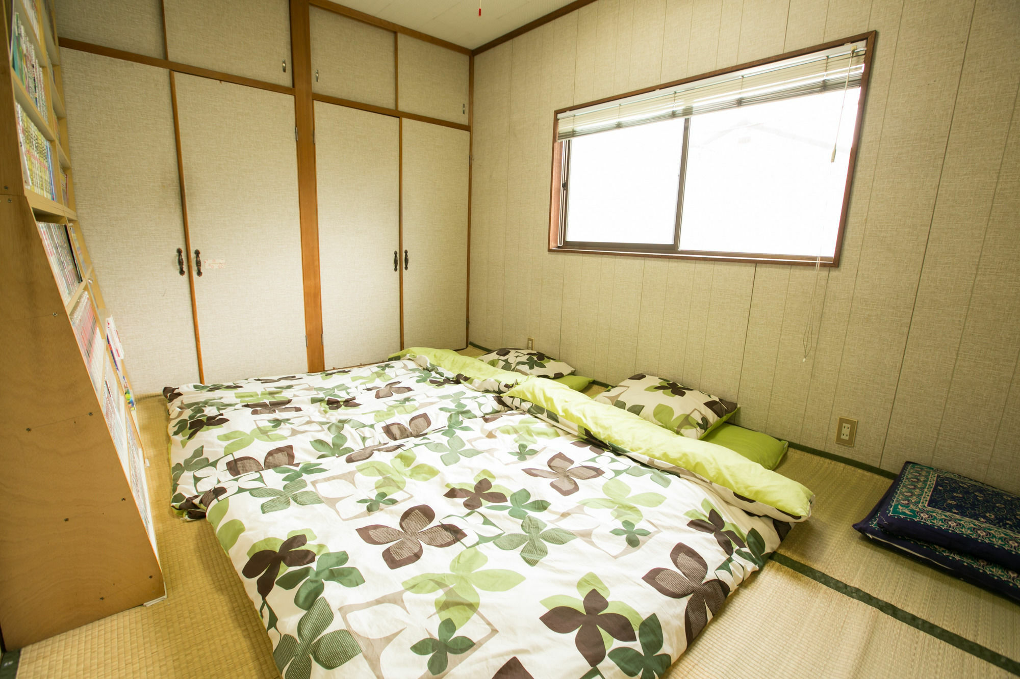Airlog House -Comic Inn- Habikino Экстерьер фото