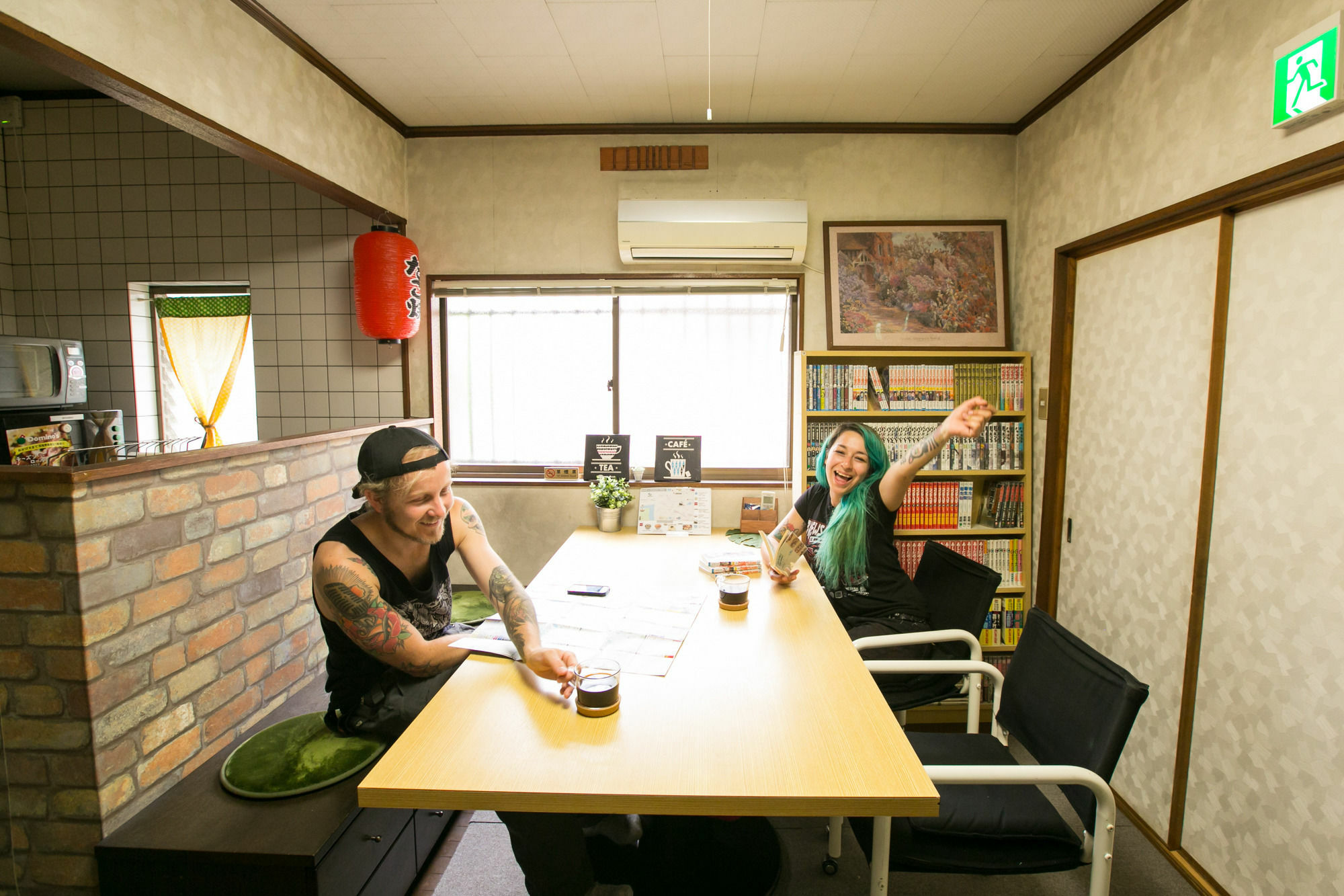 Airlog House -Comic Inn- Habikino Экстерьер фото